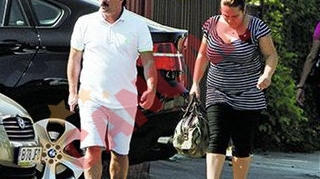 Ii e rusine cu sotia?