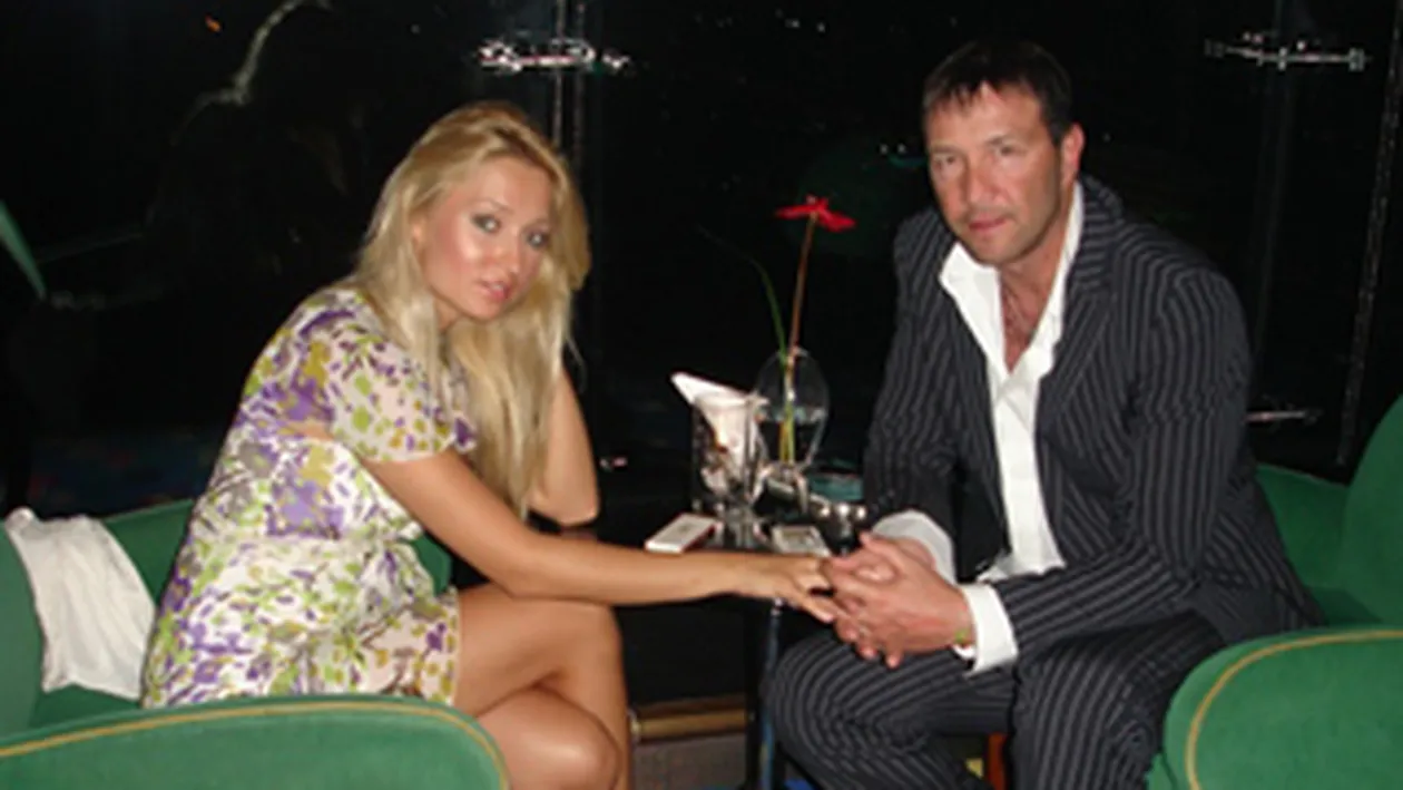 Raluca Zenga: Suferind romantic atractia de a retrai un moment special, am sarbatorit sase ani de casatorie din nou la Burj Al Arab