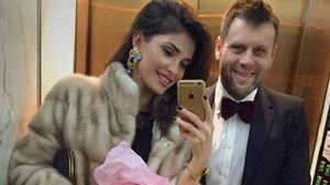 "În fotografii, părul NU este coafat (...) E dureros uneori" ALINA PUŞCAŞ s-a pozat nemachiată şi a anunţat pe toată lumea