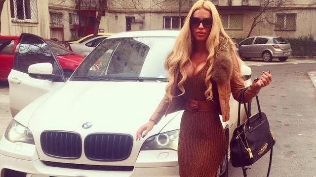 Loredana Chivu isi vinde bolidul primit de la Leo de la Strehaia! Vezi cat cere pe masina de lux!