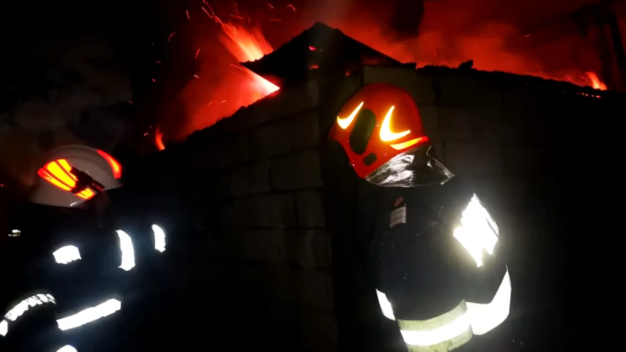 Primărie din Argeș, incendiată. Poliția este în alertă și îi caută pe autori