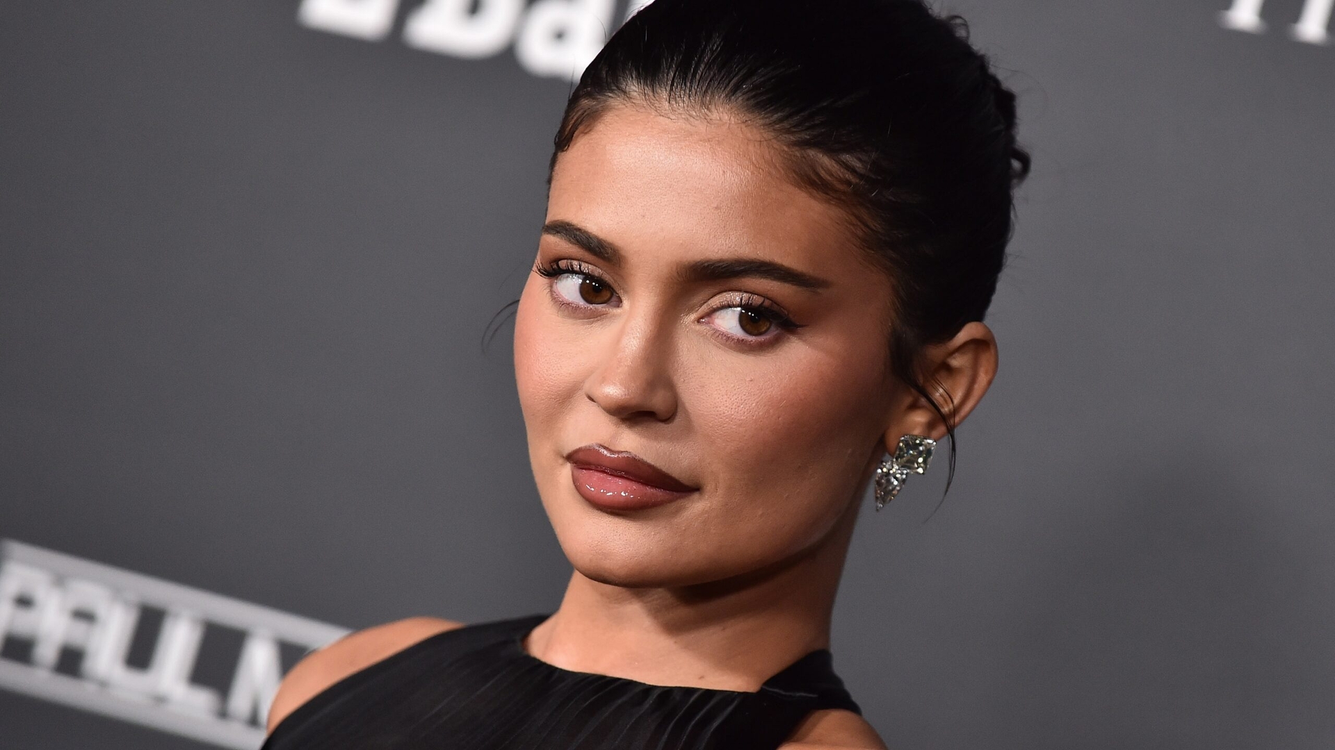 Fosta menajeră a lui Kylie Jenner o dă în judecată! Susține că a fost umilită și i s-au reținut salariile. Ce despăgubiri cere acum