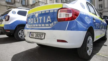 VIDEO | Imagini incredibile! Un bărbat s-a aruncat de la etajul șase al unui bloc din București!