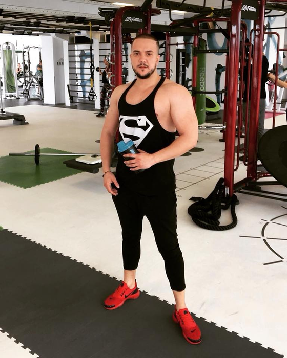 Alexandru Mărgineanu petrece mult timp la sala de forță