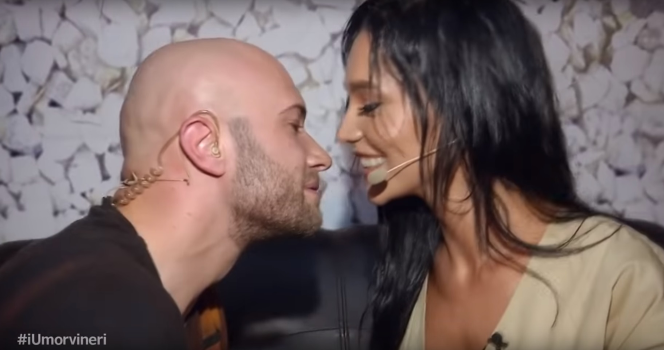 Mihai Bendeac a încercat să profite de actrița Geanina Olaru, aflată sub hipnoză. Ce a urmat când cei doi au decis să se sărute