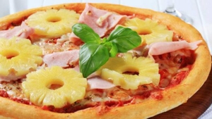 Preşedintele Islandei vrea interzicerea ananasului pe pizza! Motivul e de-a dreptul halucinant