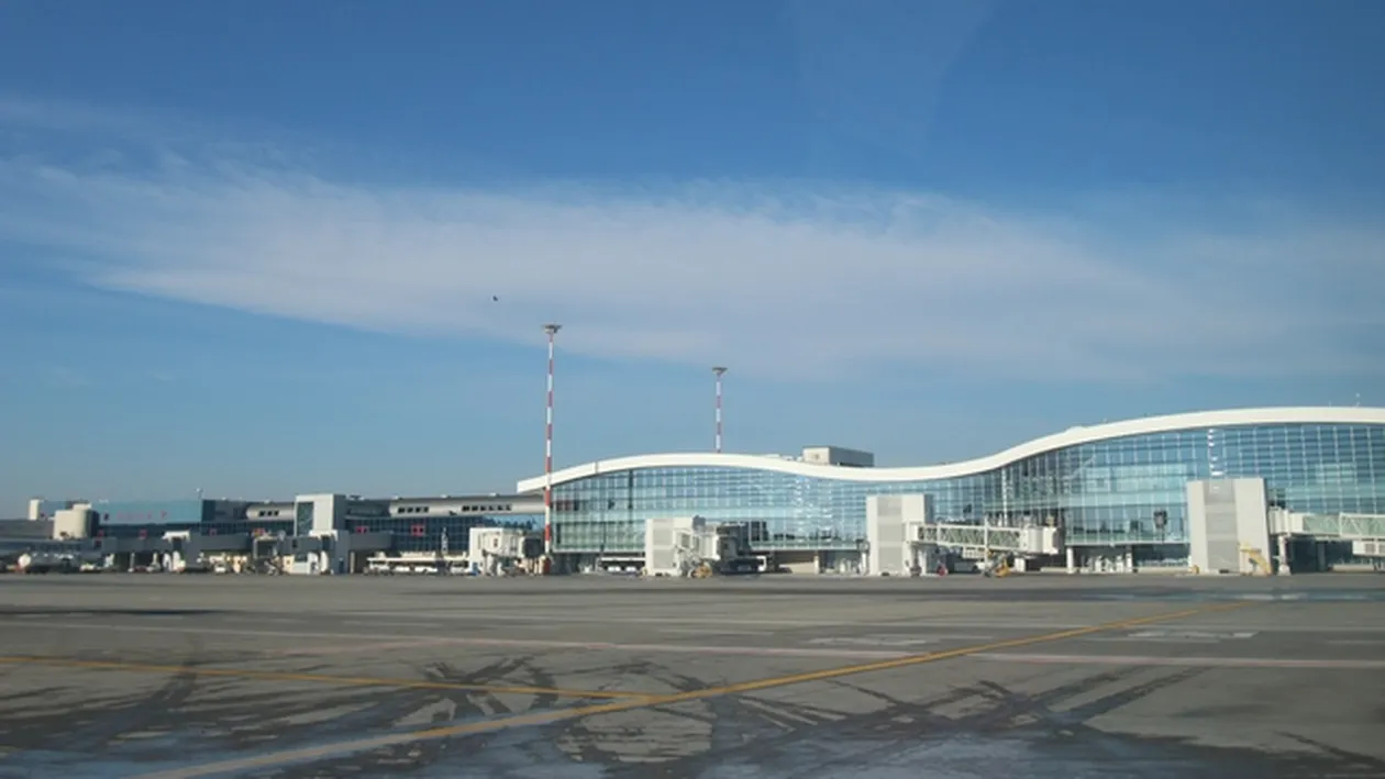 A spart toate filtrele si a ajuns pe pista! Cum a reusit un turc sa fenteze barierele de securitate de la Otopeni!