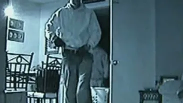 ATENTIE, Facebook-ul dauneaza grav... casei! Jefuita dupa ce si-a anuntat prietenii virtuali ca pleaca de acasa