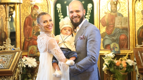 Lora cu copilul în braţe: ”A fost cel mai emoţionant moment din viaţa mea!”