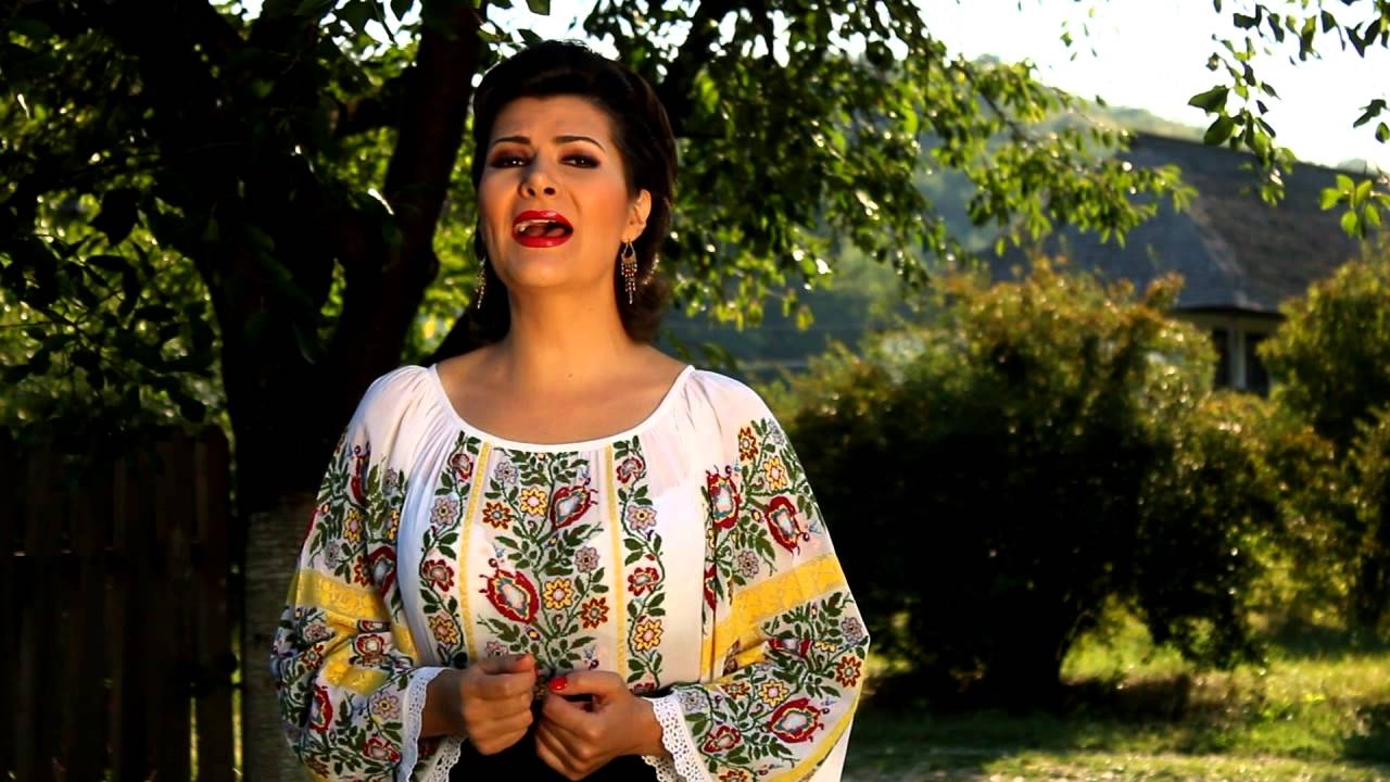 Copilăria de coșmar a cântăreței Rodica Mitran: "Tata mă bătea, a băgat cuțitul în mama, a vrut să-mi omoare copilul!"