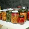 Cum se sterilizează corect borcanele pentru zacuscă și murături