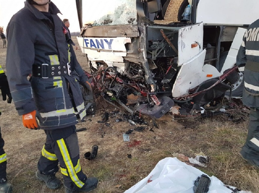Tragedie în Timiș! Un mort și mai mulți răniți, după un accident cumplit VIDEO