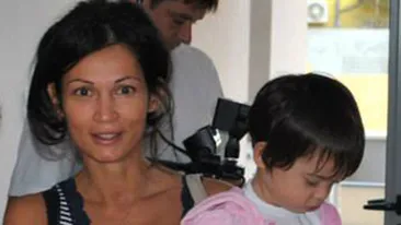 Nicoleta Luciu scoate 21 mii de euro anual pentru educatia copiilor: 9.000 pentru Zsolt, 12.000 pentru tripleti!