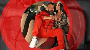 Povestea fabuloasă a românului care a plecat în Africa și a devenit tată pentru 16 copii. A lăsat-o însărcinată pe verișoara soției, iar ea a vrut să-i boteze copilul