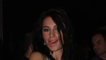 Gina Maican a ramas fara permis pentru ca nu a putut sa-i arate sanii politistului