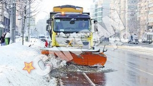 Peste 300 de utilaje au scos asfaltul la lumina! Capitala, deszapezita peste noapte