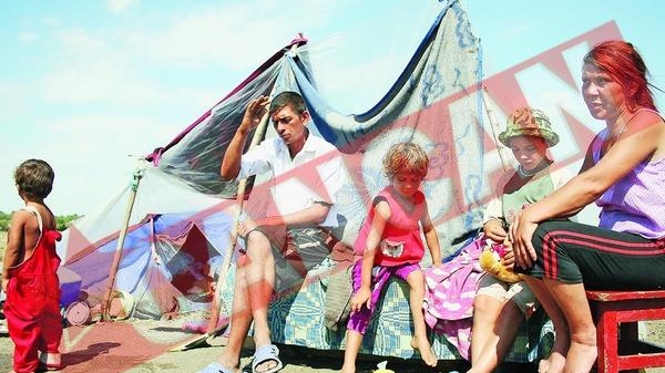 Traiesc sub cerul liber cu patru copii