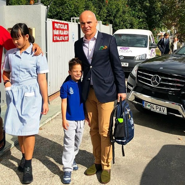 Imagini senzaționale cu fiul lui Rareș Bogdan, după ce i-a scris lui Moș Nicolae! Unde i-a lăsat Mihăiță scrisoarea
