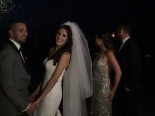 MĂDĂLIN IONESCU şi CRISTINA ŞIŞCANU, cei mai eleganţi naşi la nunta unui cântăreţ celebru! FOTO cu cei doi în „acţiune“