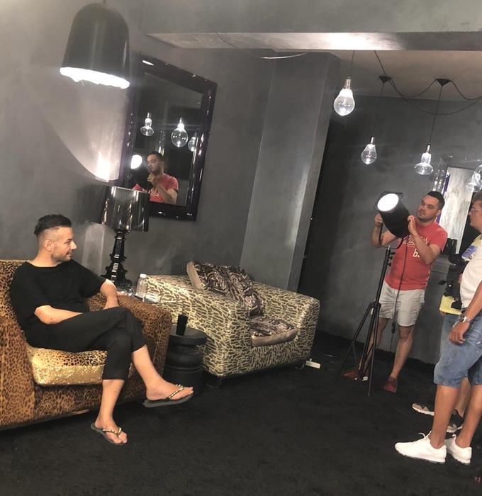Ce a dus iubitul lui Răzvan Ciobanu în locul în care designerul a murit. Sătenii din Săcele au izbucnit în lacrimi