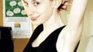 O anorexica a povestit drama prin care a trecut: "Daca nu ma ogligau sa mananc, muream"