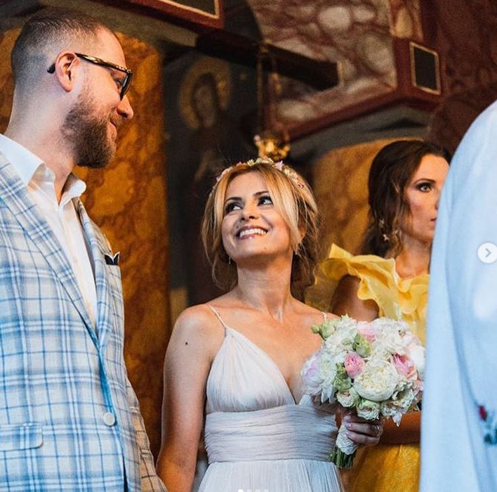 Simona Gherghe aniversează doi ani de căsnicie. Ce mesaj le-a trimis fanilor prezentatoarea