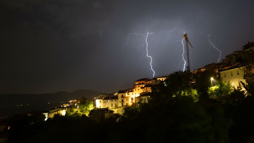 BREAKING! MAE, atenționare de călătorie! Vreme extremă, românii sunt în pericol