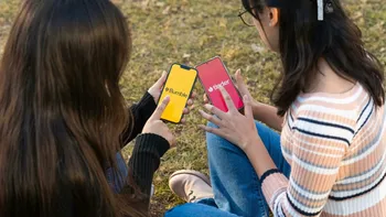 Cum ne fac marile companii tech dependenți de aplicațiile de dating – De ce ajungem să dăm „swipe” la nesfârșit?