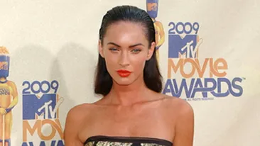 Megan Fox isi scoate tatuajul cu Marilyn Monroe! Are energie negativa