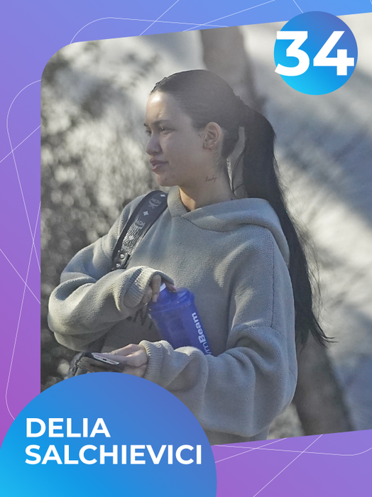 TOP 50 de vedete, așa cum rar le vezi în public! Cum arată Andreea Raicu, Erika Isac sau Otniela Sandu în varianta 100% naturală