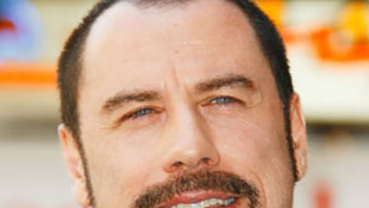John Travolta, cu ajutoare in Haiti