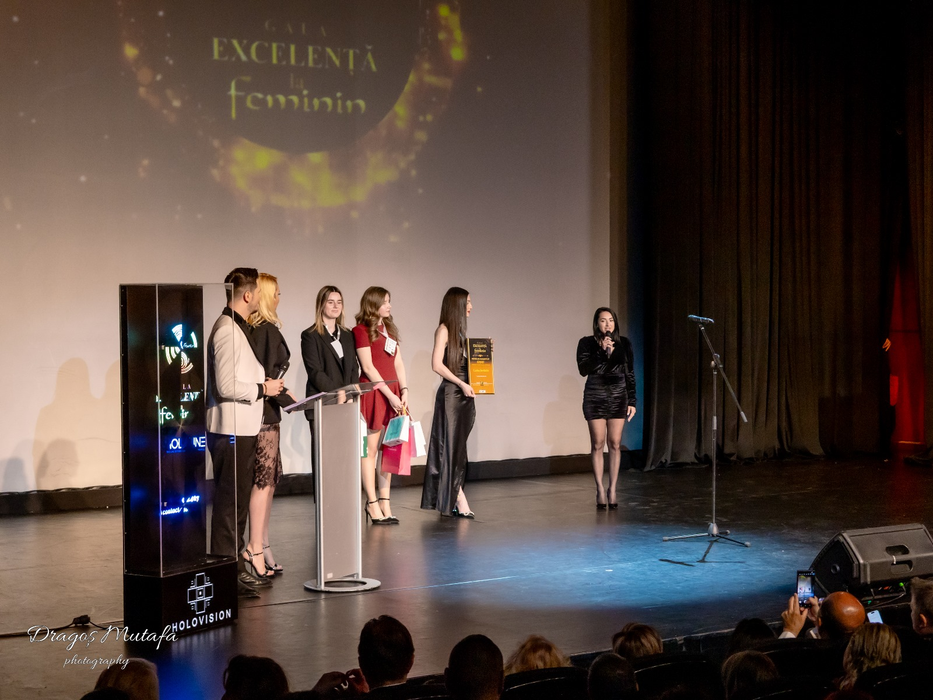Nadia Comăneci, Andreea Marin, Teo Trandafir sau Ioana Dichiseanu, premiate la Gala „Excelență la Feminin”