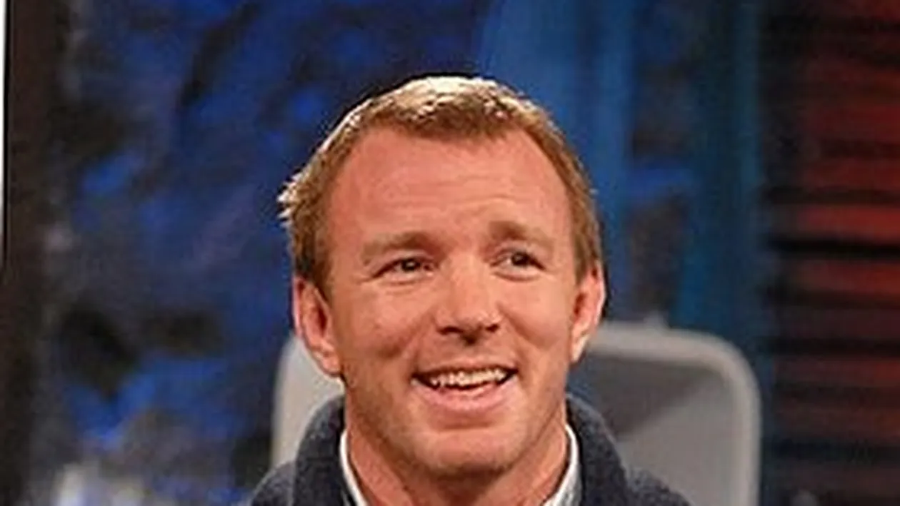 Fostul sot al Madonnei, Guy Ritchie, a devenit tata pentru a patra oara