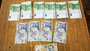 Turist cu BMW, prădat de banii lăsaţi în maşina cu geamul deschis!