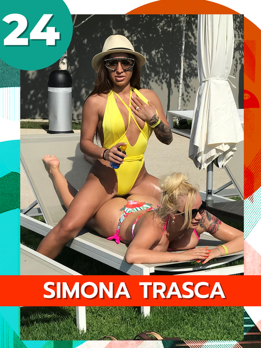TOP 30 SEXY-VEDETE taaare jucăușe! Avem imaginile verii! Denisa Biță și Simona Trașcă s-au pupăcit, în timp ce Adelina Pestrițu și Roxana Vancea…