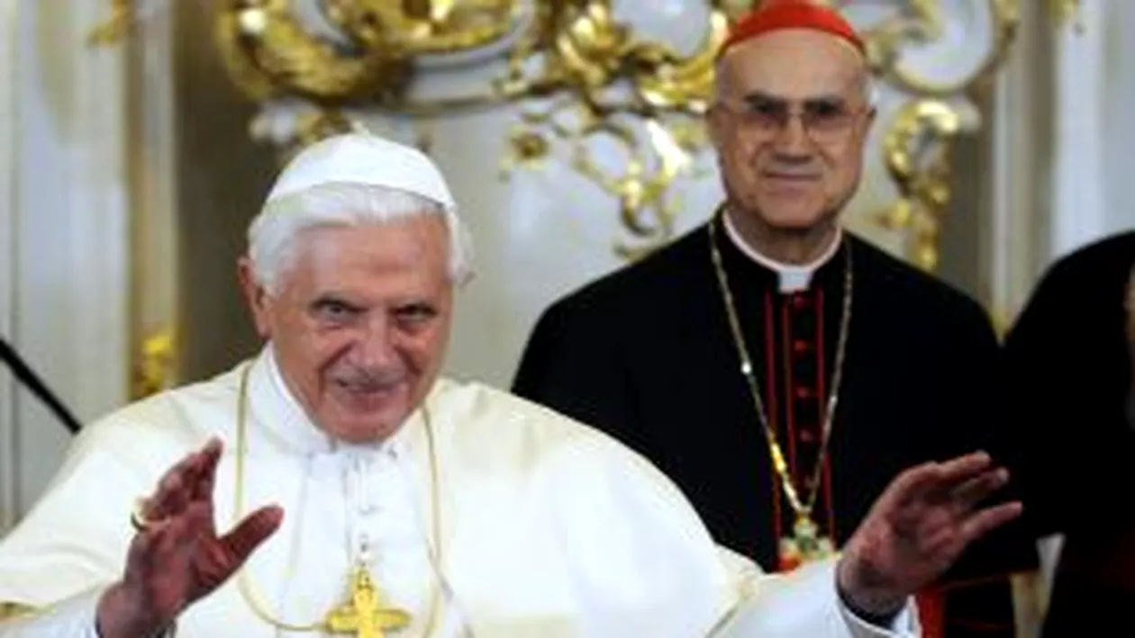 Londra cere scuze Vaticanului pentru documentul in care Papa este sfatuit sa lanseze o marca de prezervative