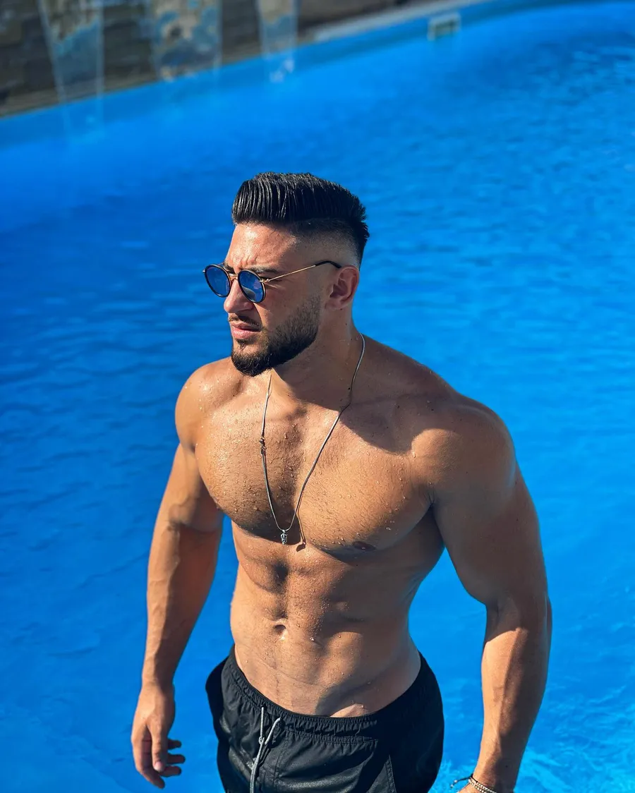 Bogdan Mocanu a rămas prieten cu "fostele" sale / (Sursa: Instagram)