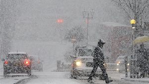 Alertă meteo! Cod galben de ninsori şi vânt puternic! Iată zonele vizate