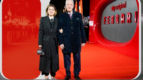 Apariție de senzație a Rominei, alături de soțul ei, Piero, la lansarea filmului ”Ferrari, de la Londra: Imagini unice de pe covorul roșu!