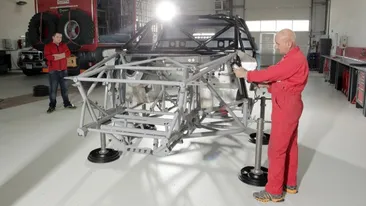 Costelus Casuneanu si-a construit singur o masina. Vezi cum arata!