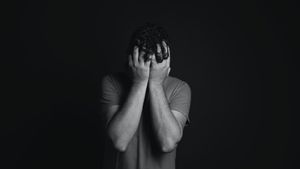 Un tânăr de 31 de ani a aflat că tatăl său este pe moarte. Ce i-a spus părintele lui, înainte să-l vadă pentru ultima oară: ”Nu te-am iubit niciodată, dar...”