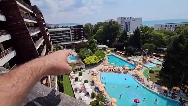 Cum arată cazarea de 1.700 de lei pe noapte pe care un român a închiriat-o în Albena, Bulgaria