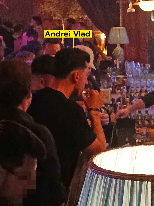 Andrei Vlad, la bar, pentru "vitaminizare"