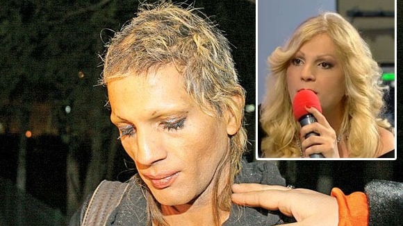 Il mai țineți minte pe transsexualul Naomi Moldovan? Cum arată și cu ce se ocupă acum, la 42 de ani