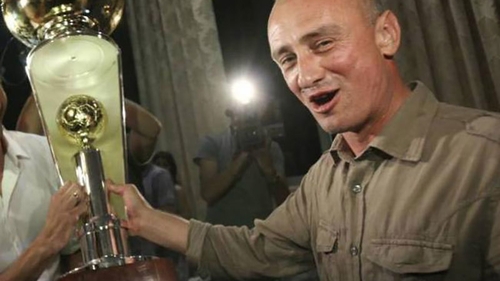 E decis să meargă în instanţă! Scenă halucinantă dezvăluită de un fost stelist. Milionarul a răbufnit când i-a văzut soţia: ”Eşti o ţărancă proastă! Dispari de aici...”