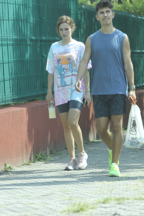 Sebastian Dobrincu și Ioana Ignat se îndreaptă spre casă (Foto: CANCAN.RO)
