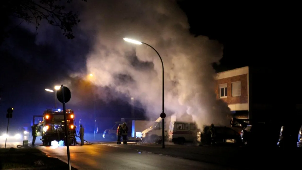 Reacţia lui Iohannis, după ce un bloc din Germania în care locuiau români a fost incendiat