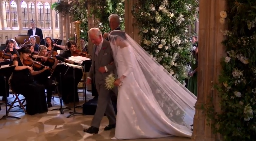 Meghan Markle a fost condusă la altar de Prințul Charles