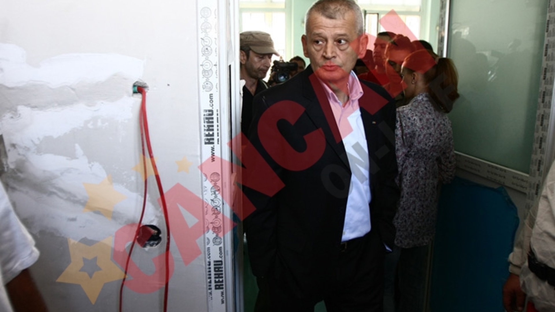 Primarul Sorin Oprescu, in inspectie la Maternitatea Giulesti