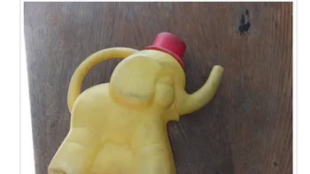 Obiectul din copilăria românilor a ajuns piesă de colecție. Cât costă azi „elefantul” din comunism